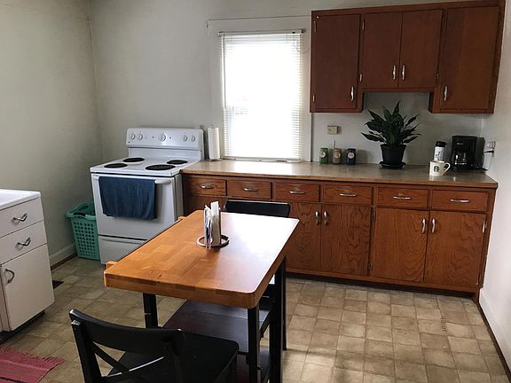 2nd image of 701 W Kirkwood Ave #2
