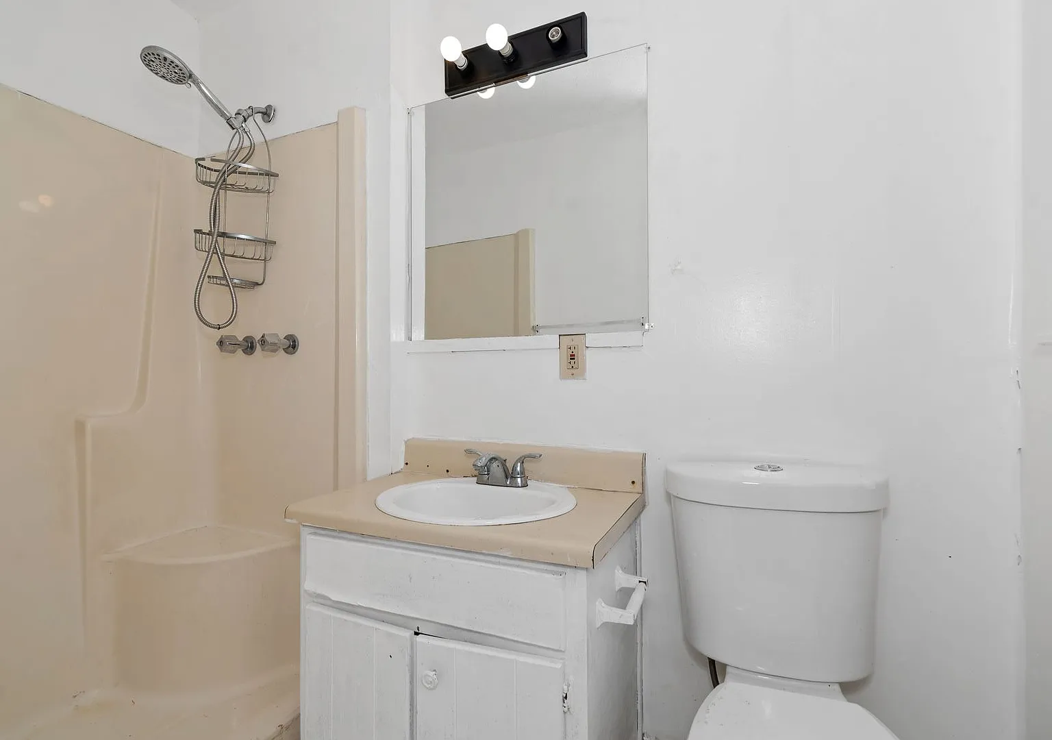 Inviting Foor Plan — Photo 4