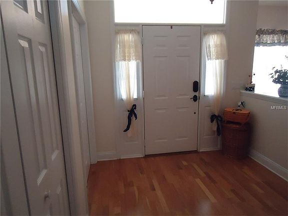 3rd image of 5545 Summerland Hills Dr