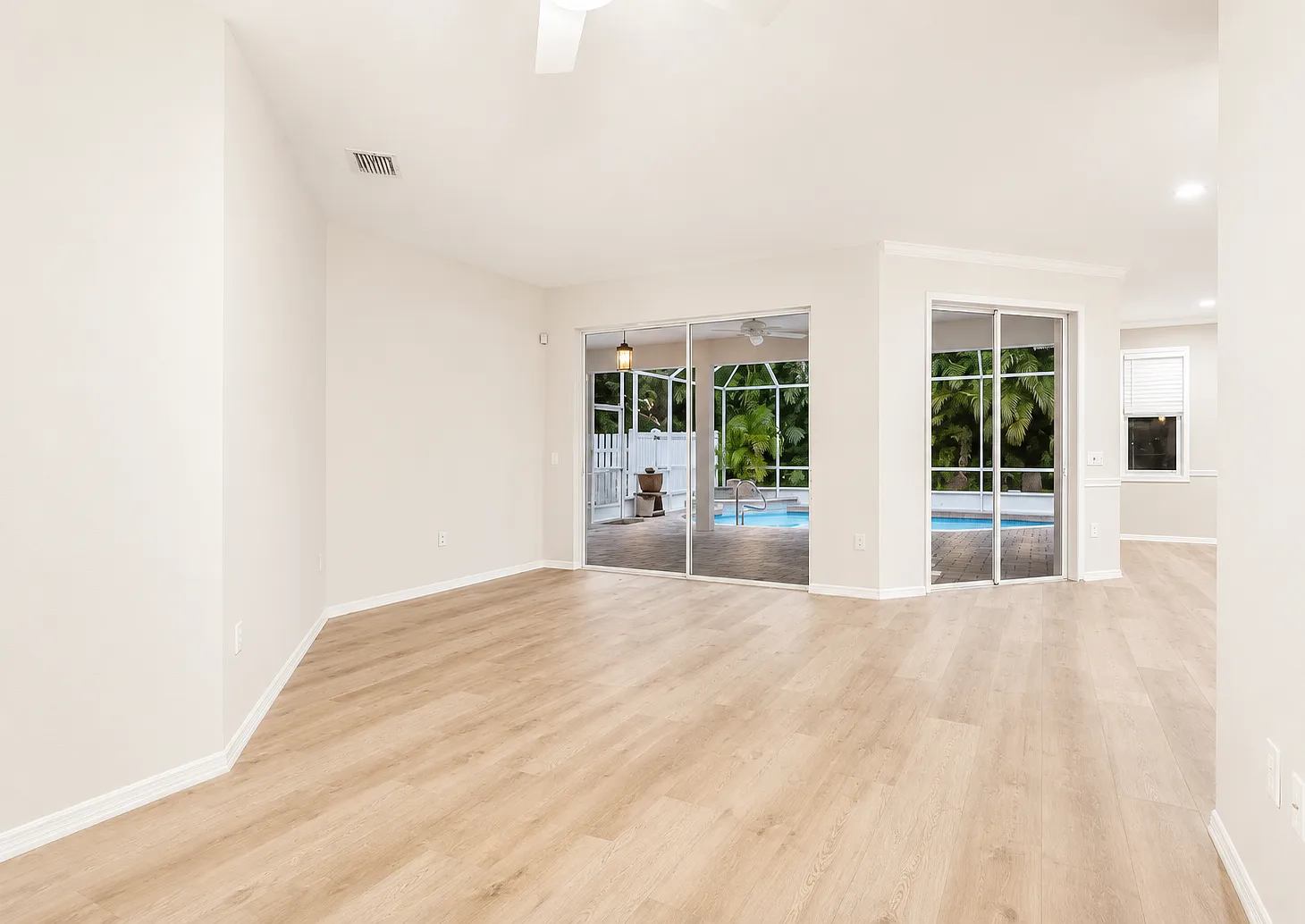 3 bed, 2015 sqft, $4,300 — Photo 3