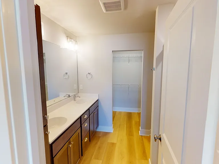 1105 Ida Pl — Photo 4