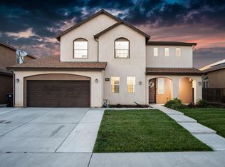 2428 Bell Port Ave, Tulare, CA
