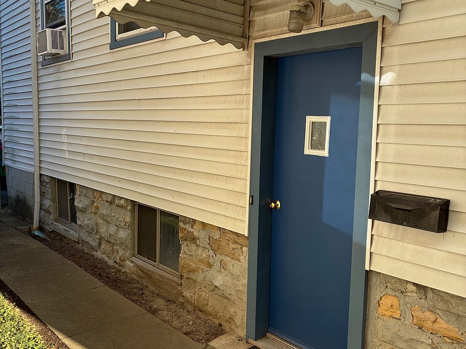 Private Entrance