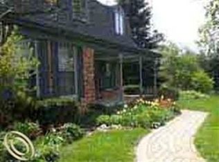 6230 Christopher Ct, Romeo, MI 48065