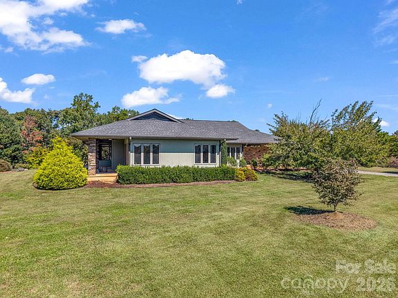 2nd image of 401 Overhill Dr