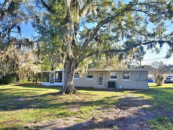 4th image of 2568 Edmond Cir