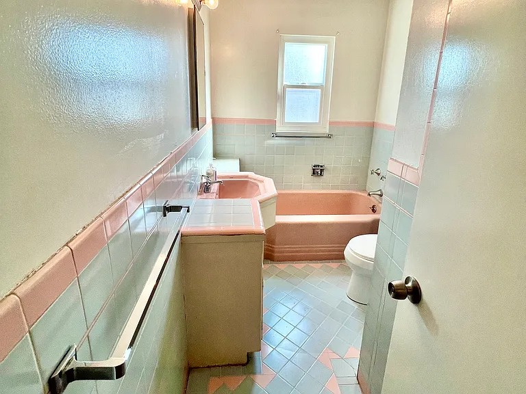 2204 Lakeshore Ave #1 — Photo 13