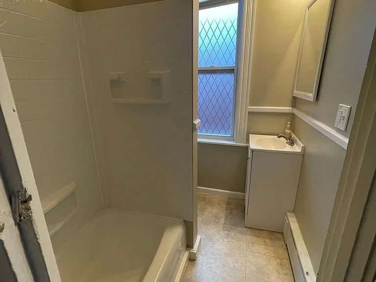 36 N Broad St #2 — Photo 3