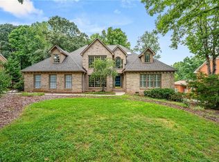 3810 Buncombe Dr, Greensboro, NC 27407