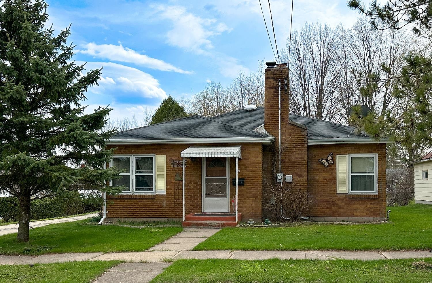 42 Felshow St, Clintonville, WI 54929 | Zillow