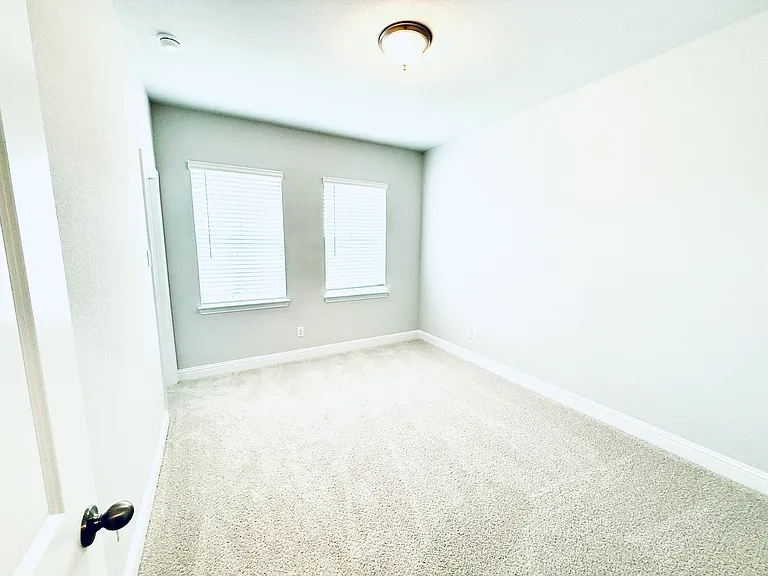 7925 Bayside Dr — Photo 12