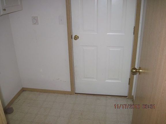 5th image of 4007 218th St E