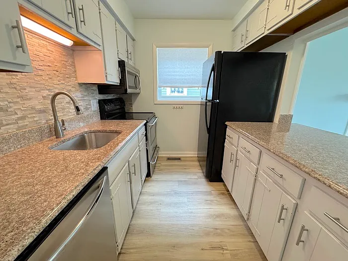 741 W Ocean View Ave #B — Photo 10