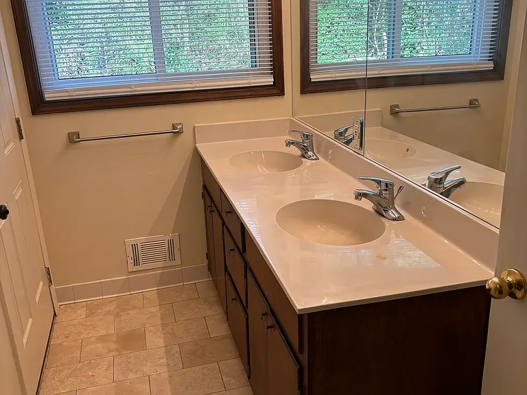 564 Field Cliff Dr — Photo 10