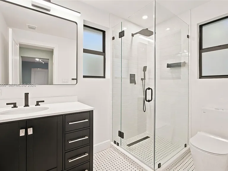 835 Malaga Ave — Photo 21