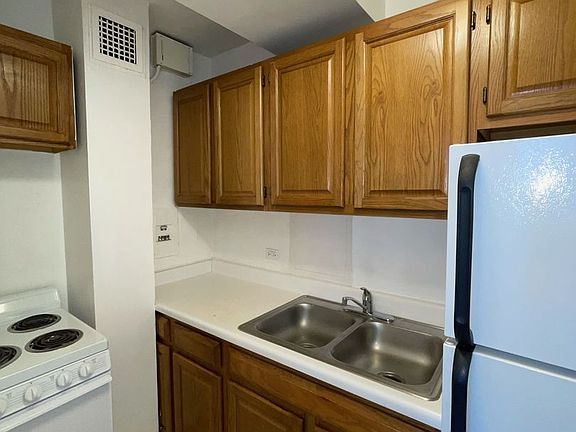 5th image of 4180 N Marine Dr #418-1208
