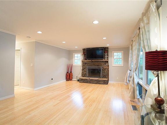 5th image of 1 Croston Ln