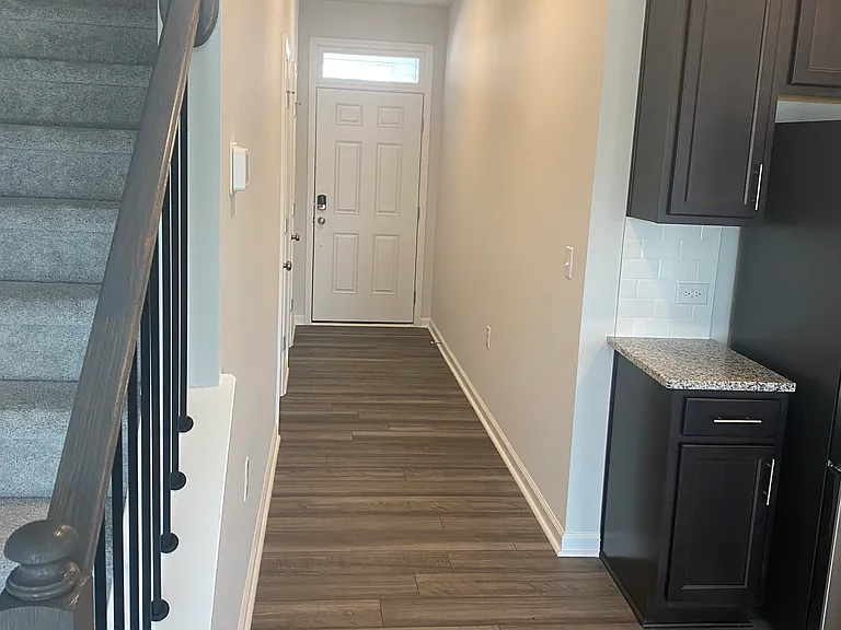 240 Peebles Dr — Photo 8