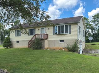 68 Marcum Ln, Harpers Ferry, WV 25425