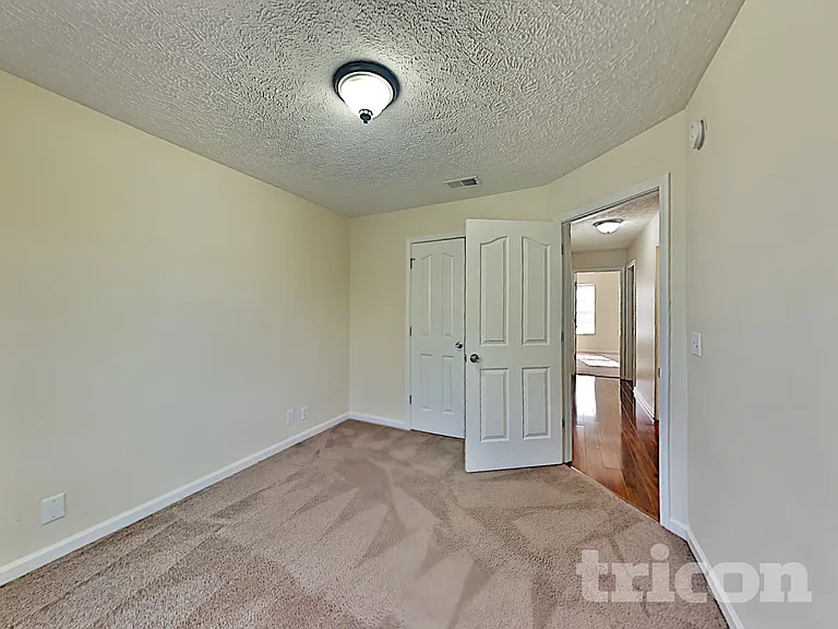 3013 Weybridge Dr — Photo 13