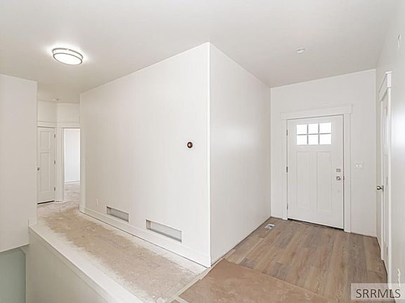2nd image of 4900 Torcello Dr