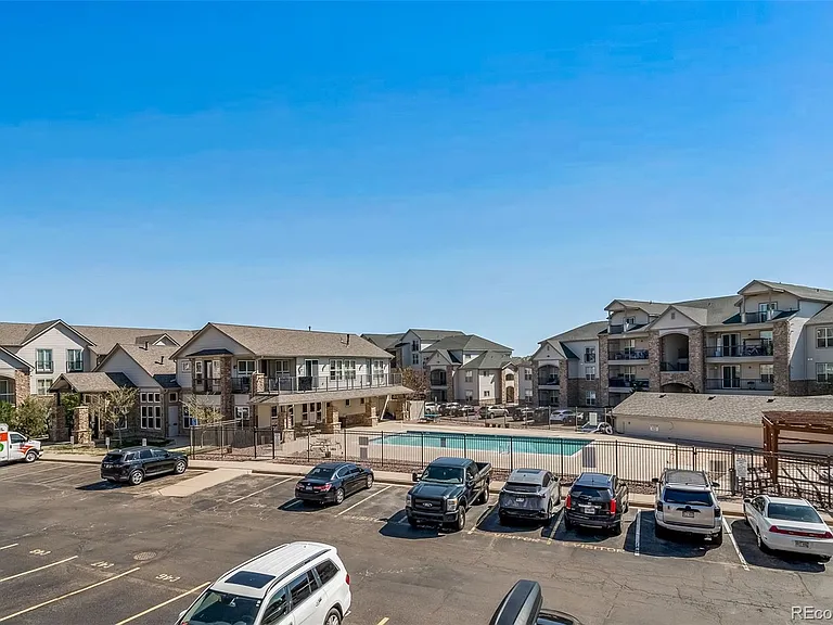 7292 S Blackhawk St #203 — Photo 30
