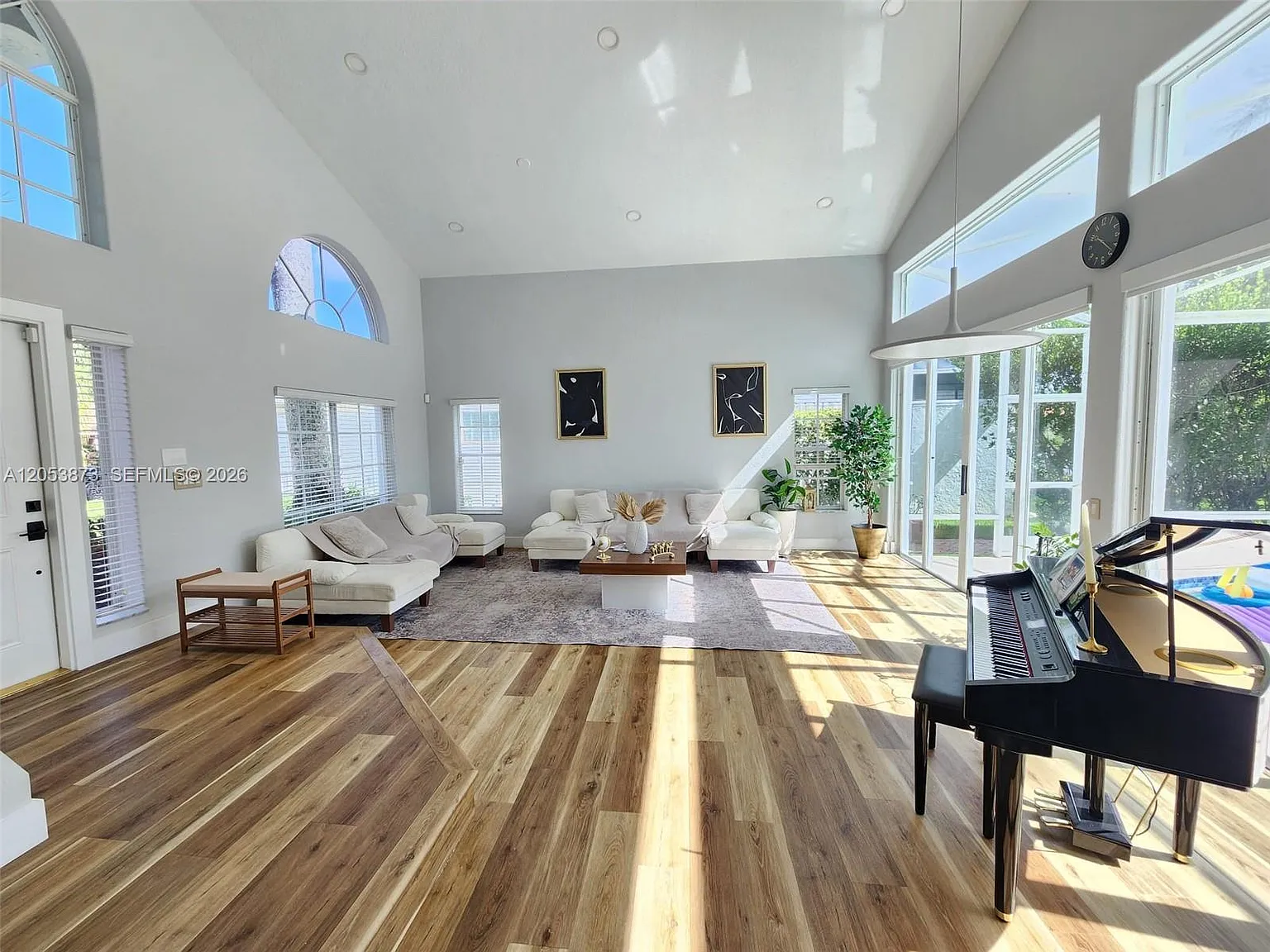 594 Spinnaker — Photo 3