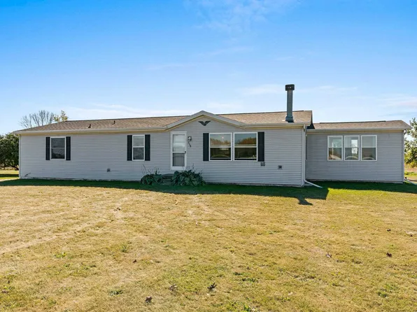 5580 Gauthier Rd, New Franken, WI 54229