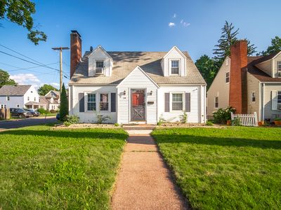 44 Middle Turnpike East, Manchester, CT, 06040