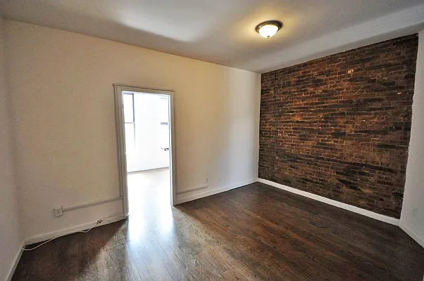 Rented by REAL New York | media 25