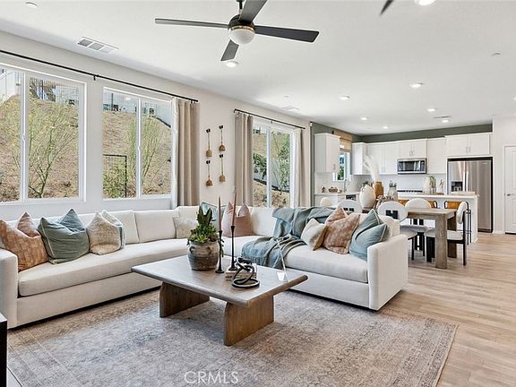 3rd image of 26223 Gentry Ave