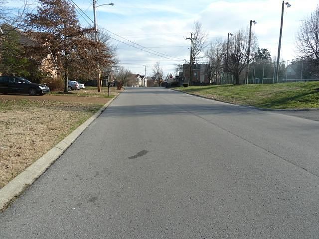 2nd image of 3725 Huntingboro Trl