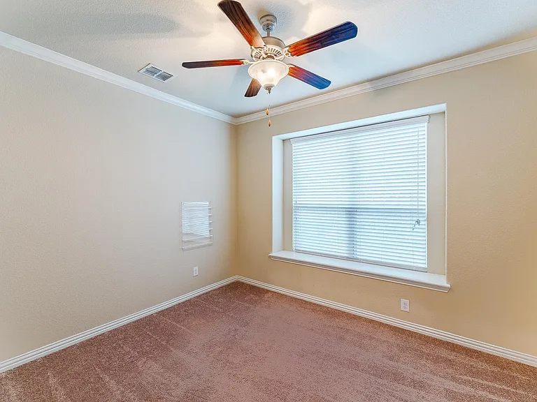 4713 Lake Cove Way — Photo 17