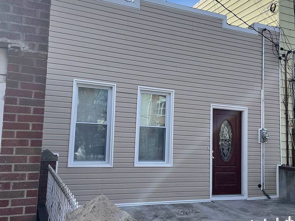 2nd image of 806 Cleveland St #Tom