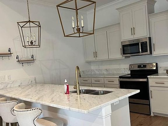 4th image of 104 Santa Marta Dr