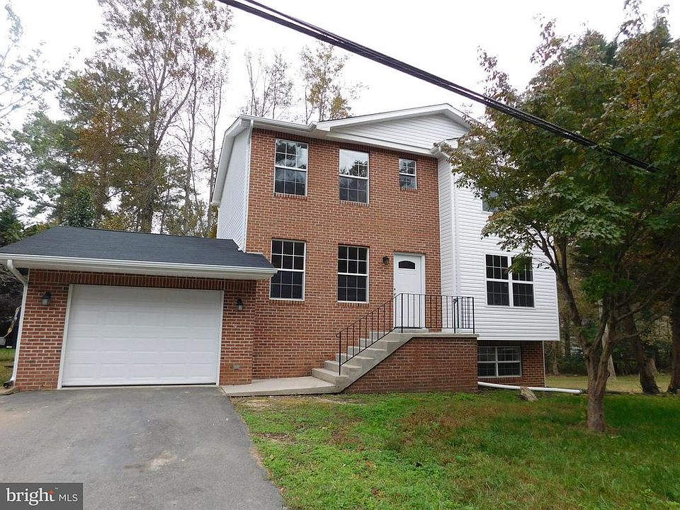 1st image of 810 White Sands Dr