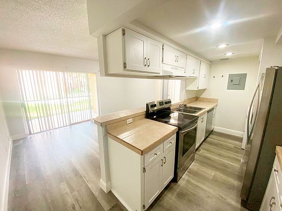 3rd image of 4407 Treehouse Ln APT 25C