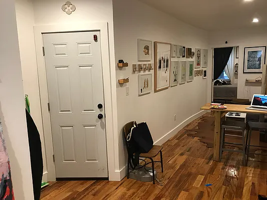 Rented by Premier Metro Realty Corp | media 25