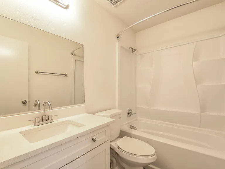 1153 W Diamond Ave — Photo 15