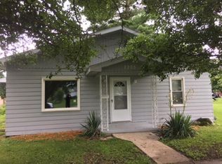2205 Marion Ave, Mattoon, IL 61938