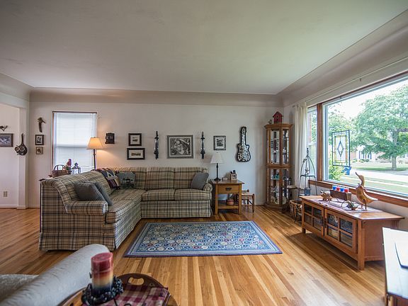 2nd image of 540 Handy Dr