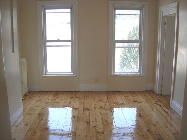 2nd image of 190 11th St #2