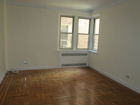 3rd image of 4135 45th St