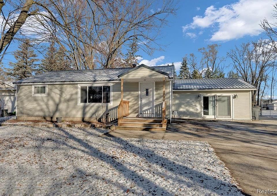 329 Engle St, Imlay City, MI 48444 Zillow