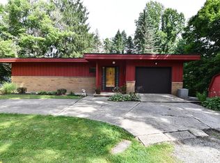 46 Winthrop Dr, Akron, OH