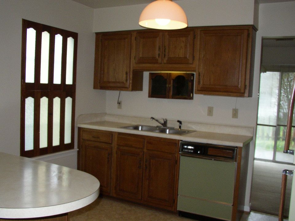 2nd image of 3301 Springbreeze Ct