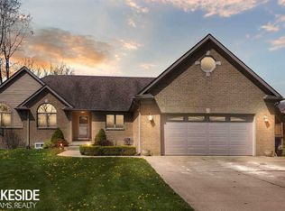 62335 Ray Center Rd, Ray, MI 48096