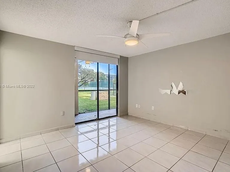 8015 SW 107th Ave #122 — Photo 24