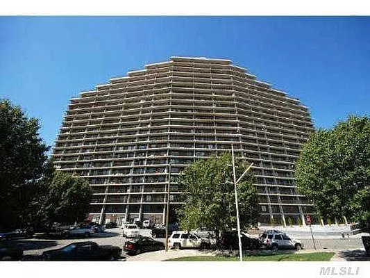 Rented by Astoria Living Realty Inc | media 60