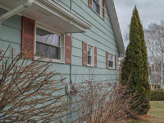 2nd image of 326 N Elgin Ave